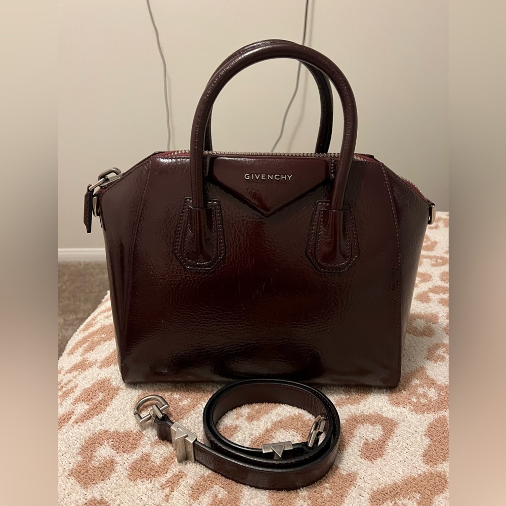 Givenchy small Antigona bag in Bordeaux